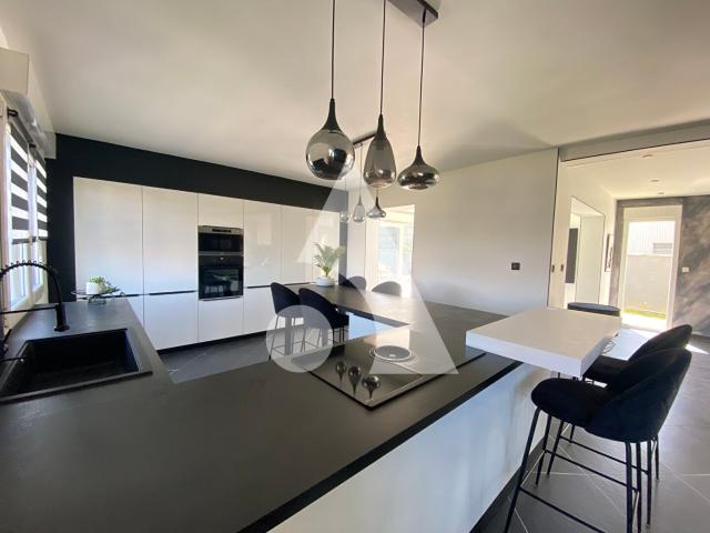 Maison 6 pièces 183 m²
