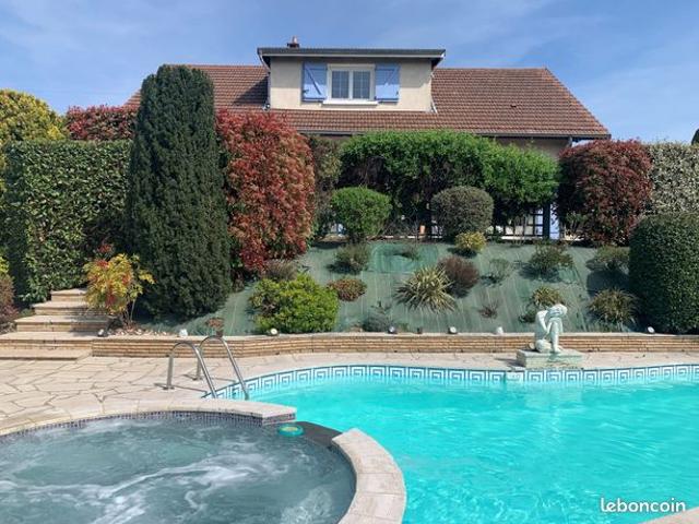 Maison 6 pièces 183 m²