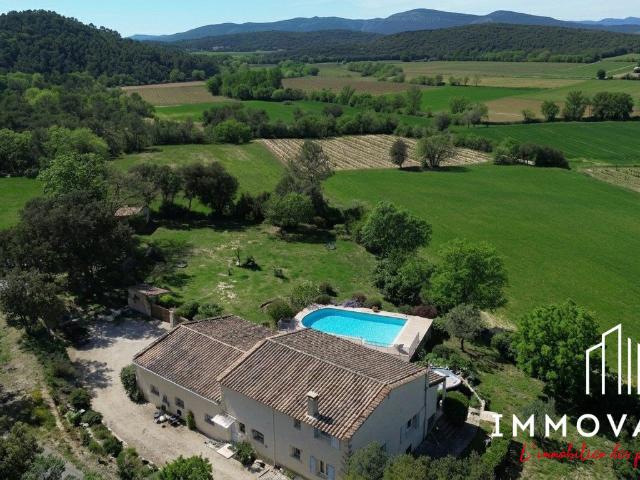 Maison 6 pièces 183 m²