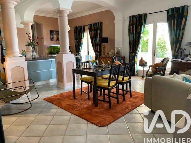 Maison 6 pièces 183 m²
