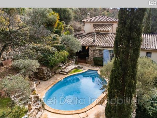 Maison 6 pièces 183 m²