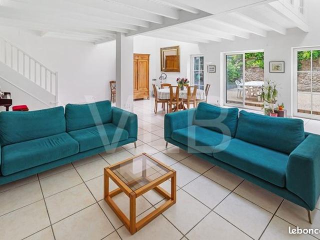 Maison 6 pièces 183 m²