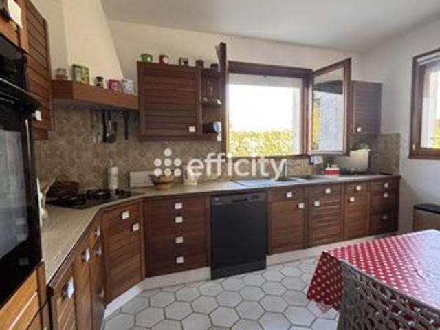 Maison 6 pièces 183 m²