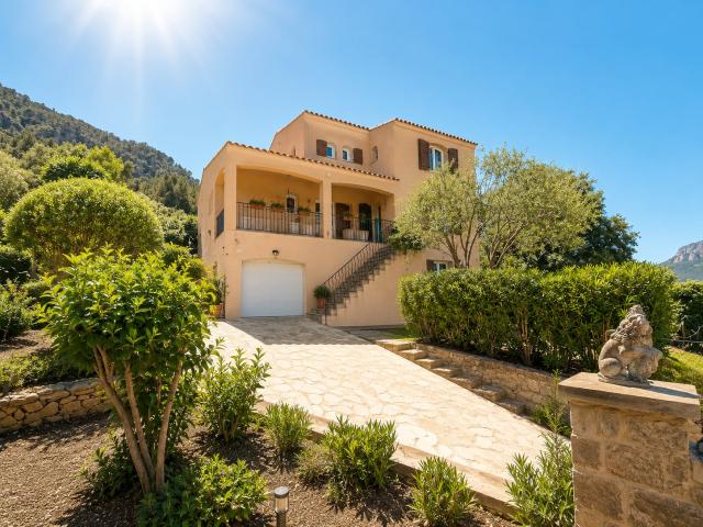 Maison 6 pièces 183 m²