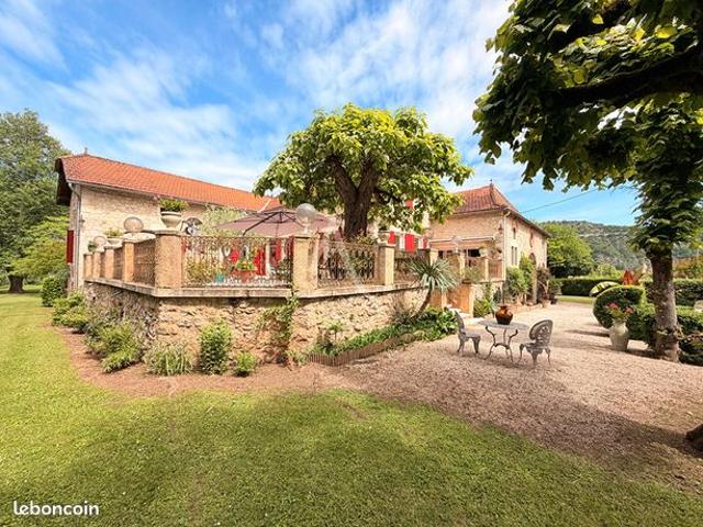 Maison 6 pièces 194 m²