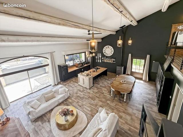 Maison 6 pièces 194 m²