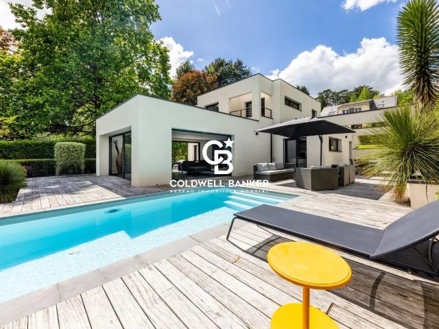 Maison 6 pièces 194 m²