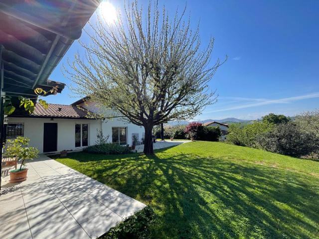 Maison 6 pièces 194 m²
