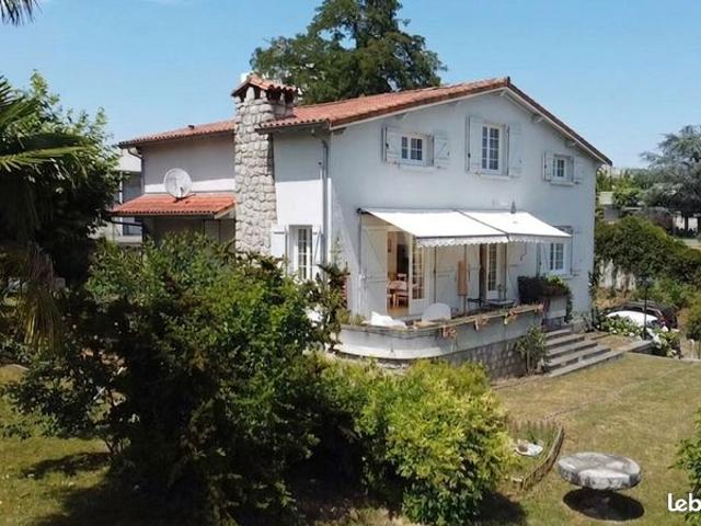 Maison 6 pièces 194 m²