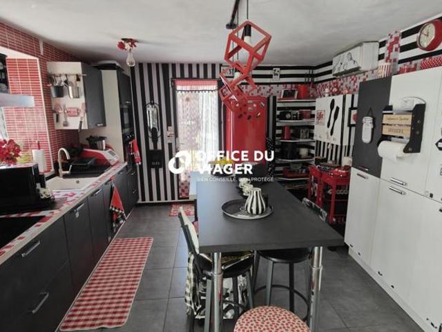 Maison 6 pièces 194 m²