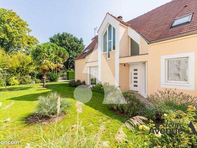 Maison 6 pièces 194 m²