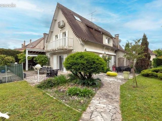 Maison 6 pièces 194 m²