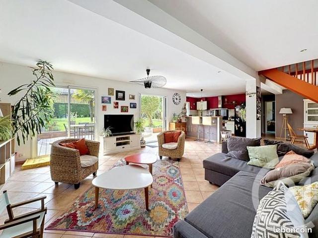 Maison 6 pièces 194 m²