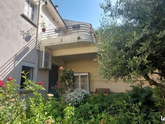 Maison 6 pièces 195 m²