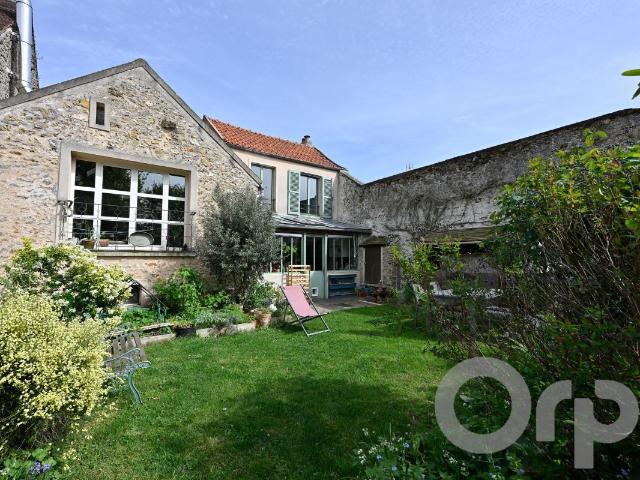 Maison 6 pièces 195 m²