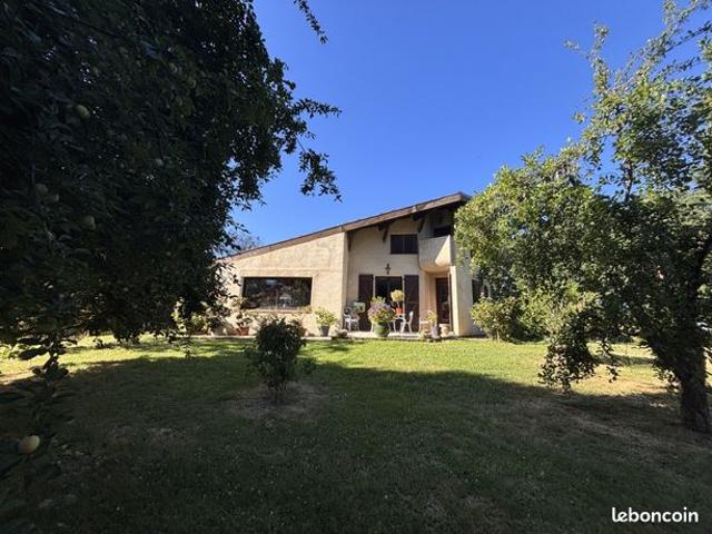 Maison 6 pièces 195 m²