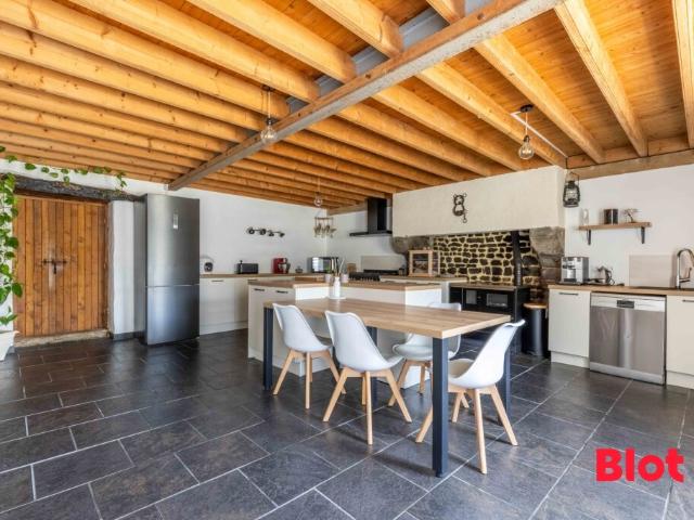 Maison 6 pièces 195 m²