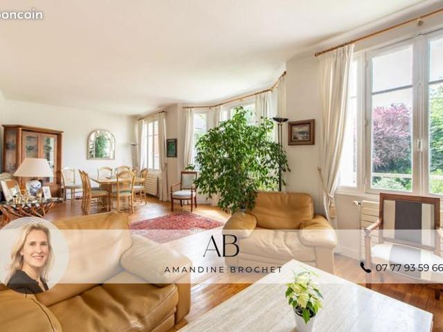 Maison 6 pièces 195 m²