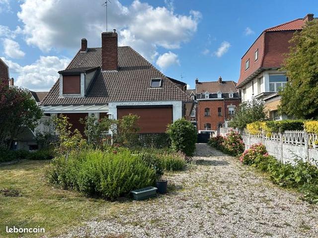 Maison 6 pièces 195 m²