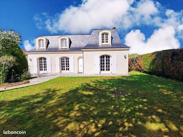 Maison 6 pièces 195 m²