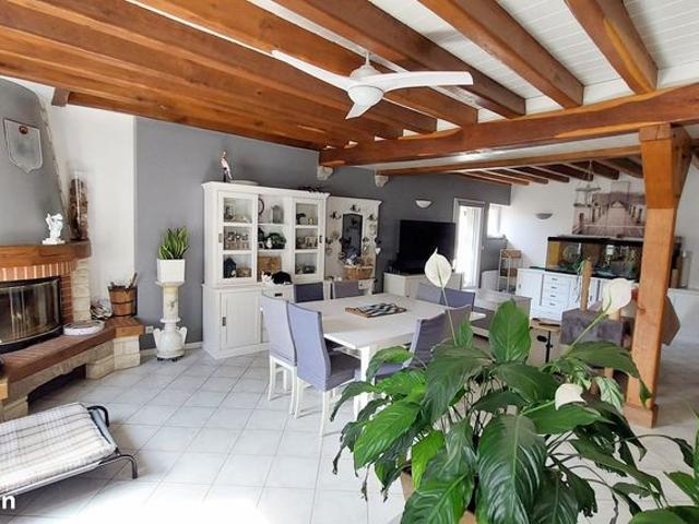 Maison 6 pièces 195 m²