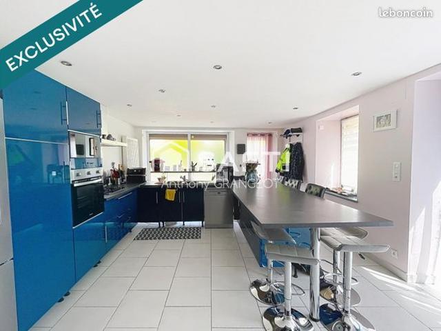 Maison 6 pièces 195 m²