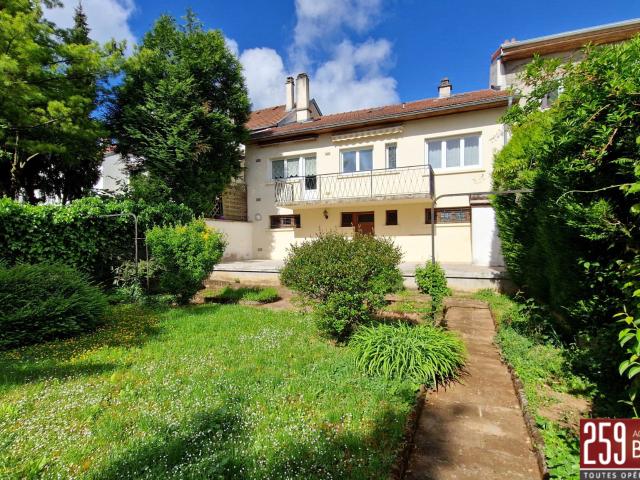 Maison 6 pièces 195 m²