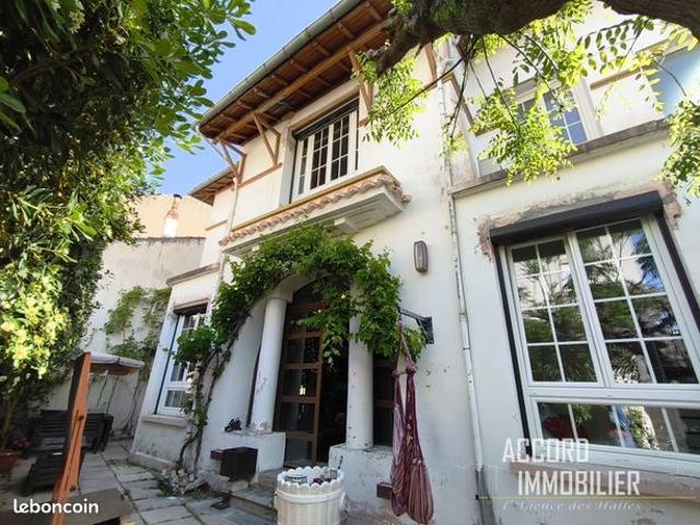 Maison 6 pièces 195 m²