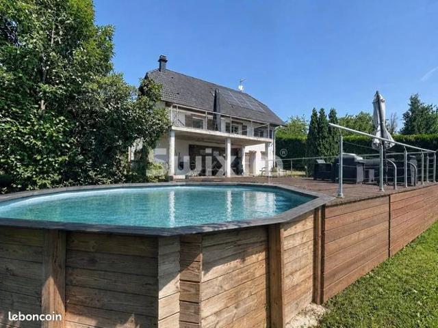 Maison 6 pièces 195 m²