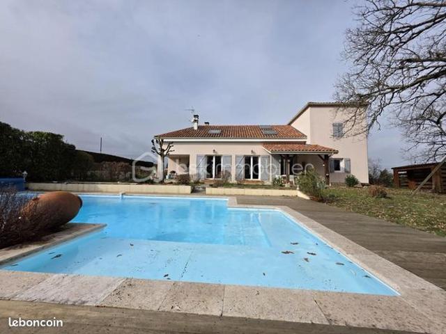 Maison 6 pièces 195 m²