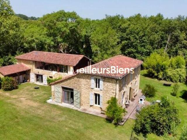 Maison 6 pièces 195 m²