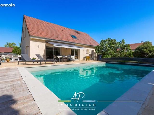 Maison 6 pièces 195 m²