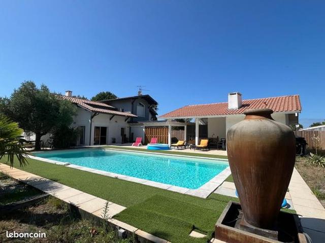 Maison 6 pièces 195 m²