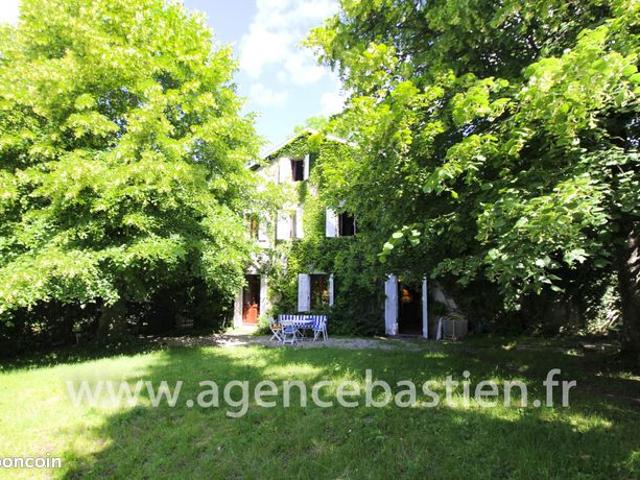 Maison 6 pièces 195 m²