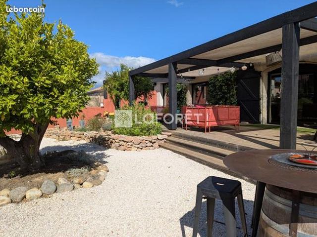 Maison 6 pièces 195 m²
