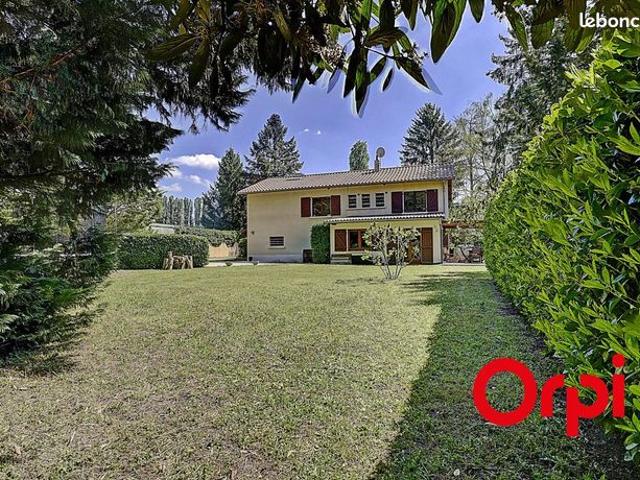 Maison 6 pièces 195 m²