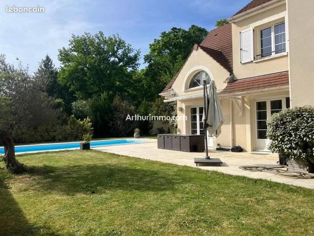 Maison 6 pièces 195 m²