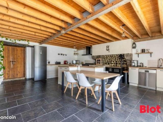 Maison 6 pièces 195 m²