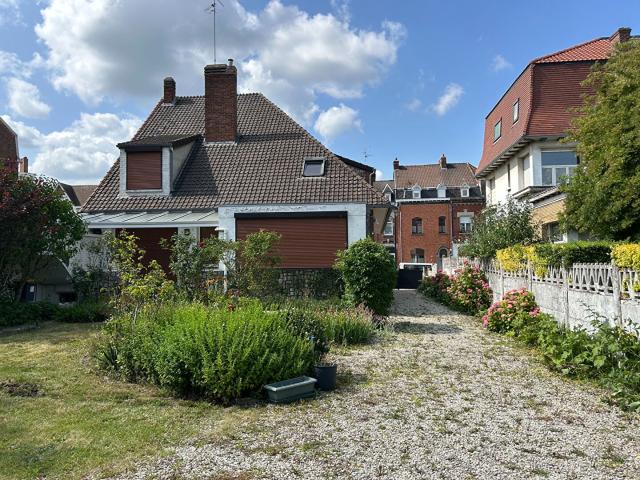 Maison 6 pièces 195 m²