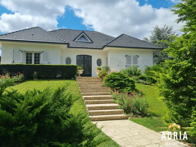 Maison 6 pièces 195 m²