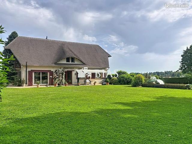 Maison 6 pièces 195 m²