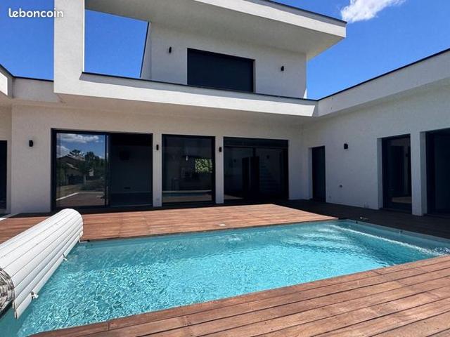 Maison 6 pièces 195 m²
