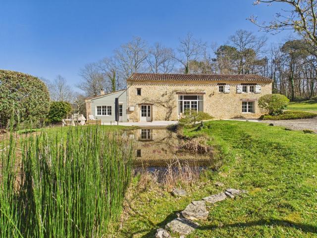 Maison 6 pièces 196 m²