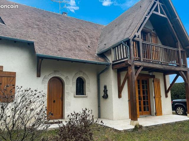 Maison 6 pièces 196 m²