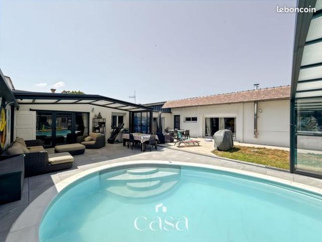 Maison 6 pièces 196 m²