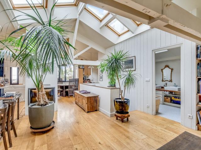 Maison 6 pièces 196 m²