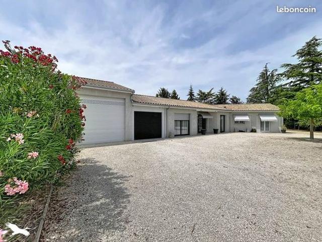 Maison 6 pièces 196 m²