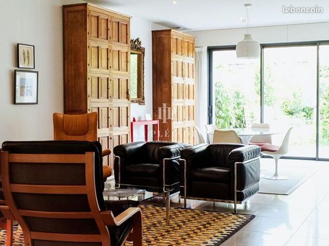 Maison 6 pièces 196 m²