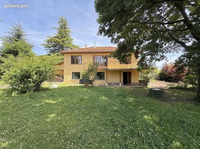 Maison 6 pièces 196 m²
