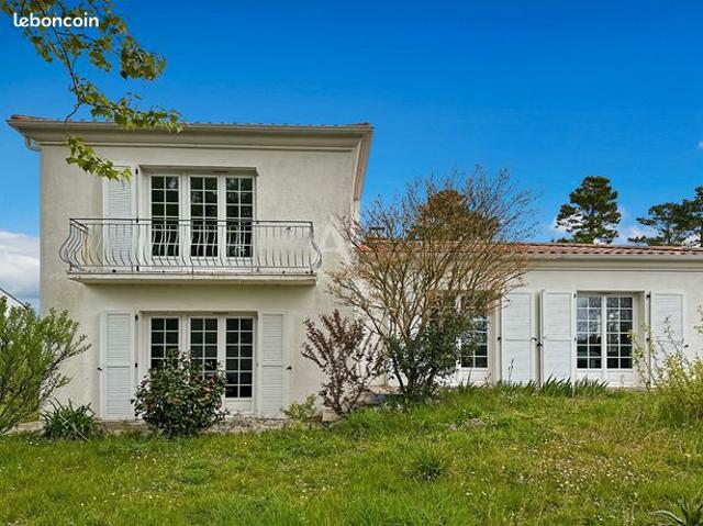 Maison 6 pièces 196 m²